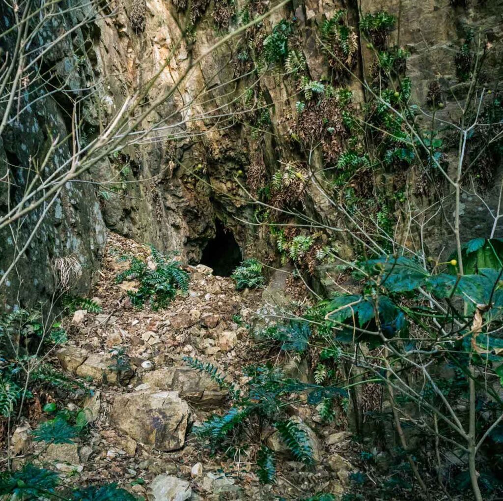 勘三郎洞窟