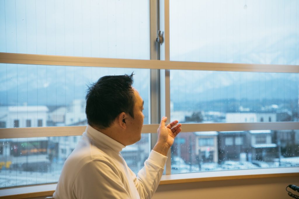 インタビュー取材を行った際の写真