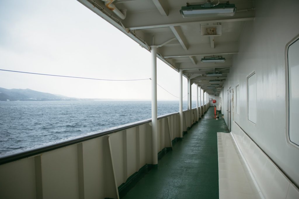 佐渡へ向かうフェリーからの一枚
